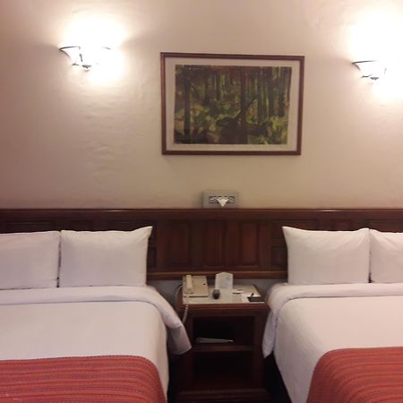 Hotel Alameda Centro Historico มอเรเลีย ภายนอก รูปภาพ