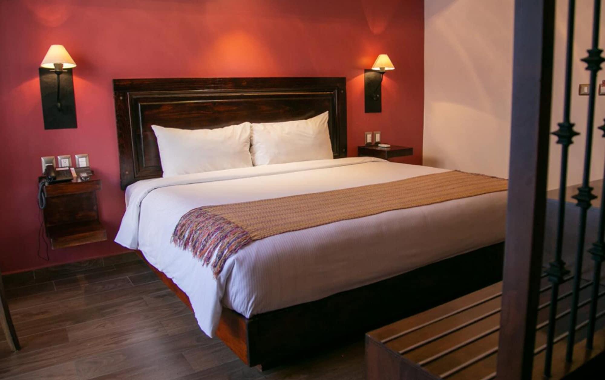 Hotel Alameda Centro Historico มอเรเลีย ภายนอก รูปภาพ