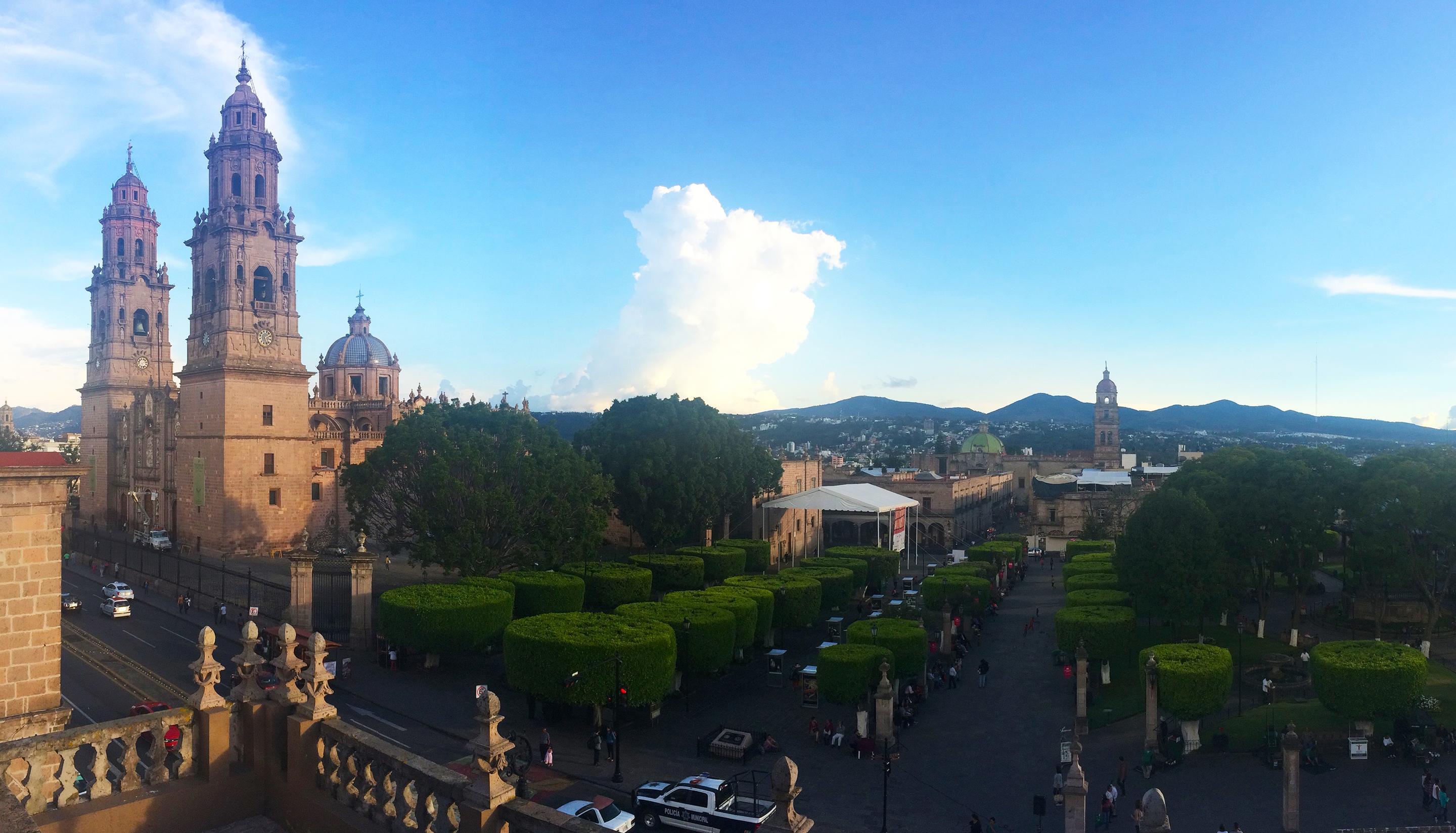 Hotel Alameda Centro Historico มอเรเลีย ภายนอก รูปภาพ