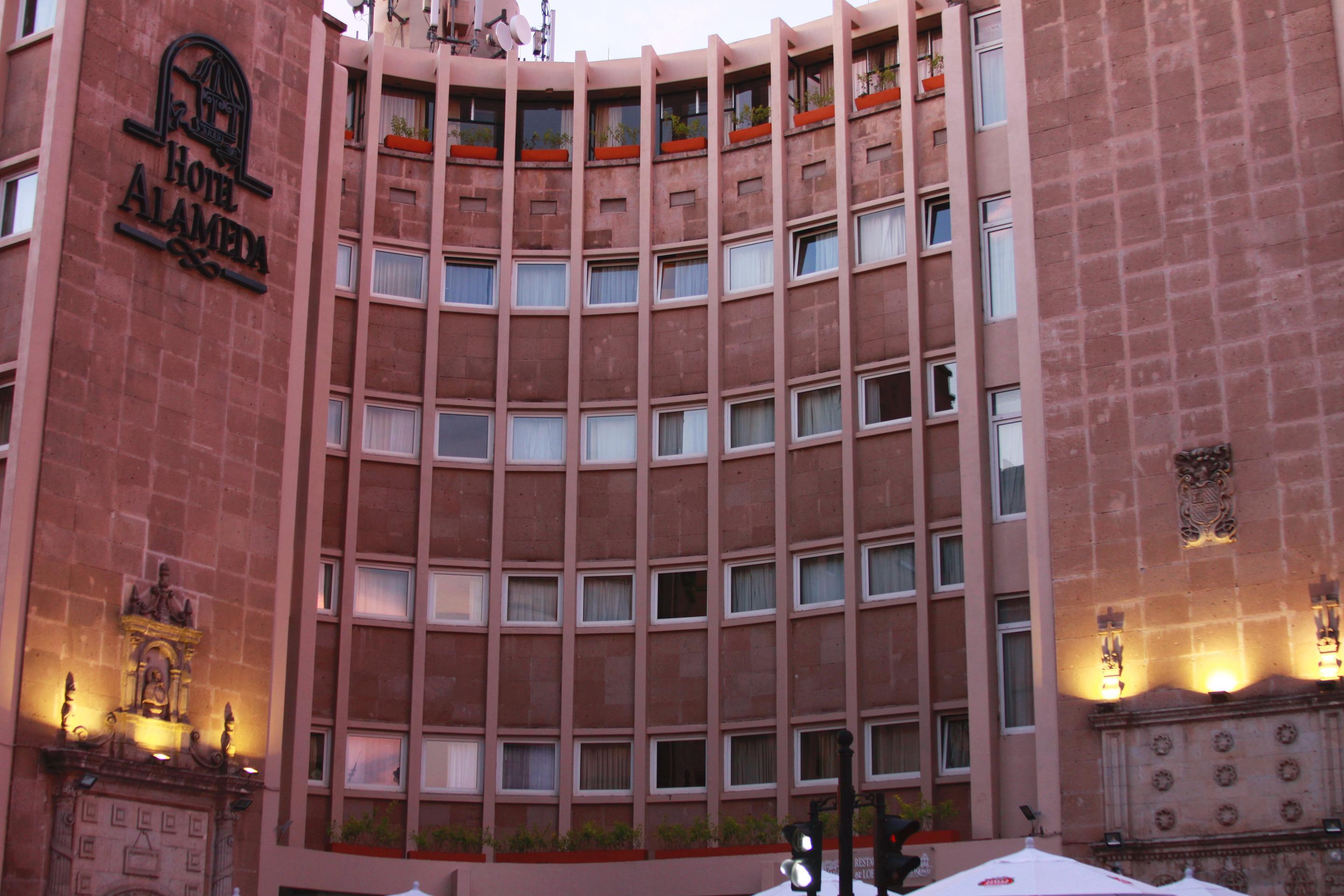 Hotel Alameda Centro Historico มอเรเลีย ภายนอก รูปภาพ