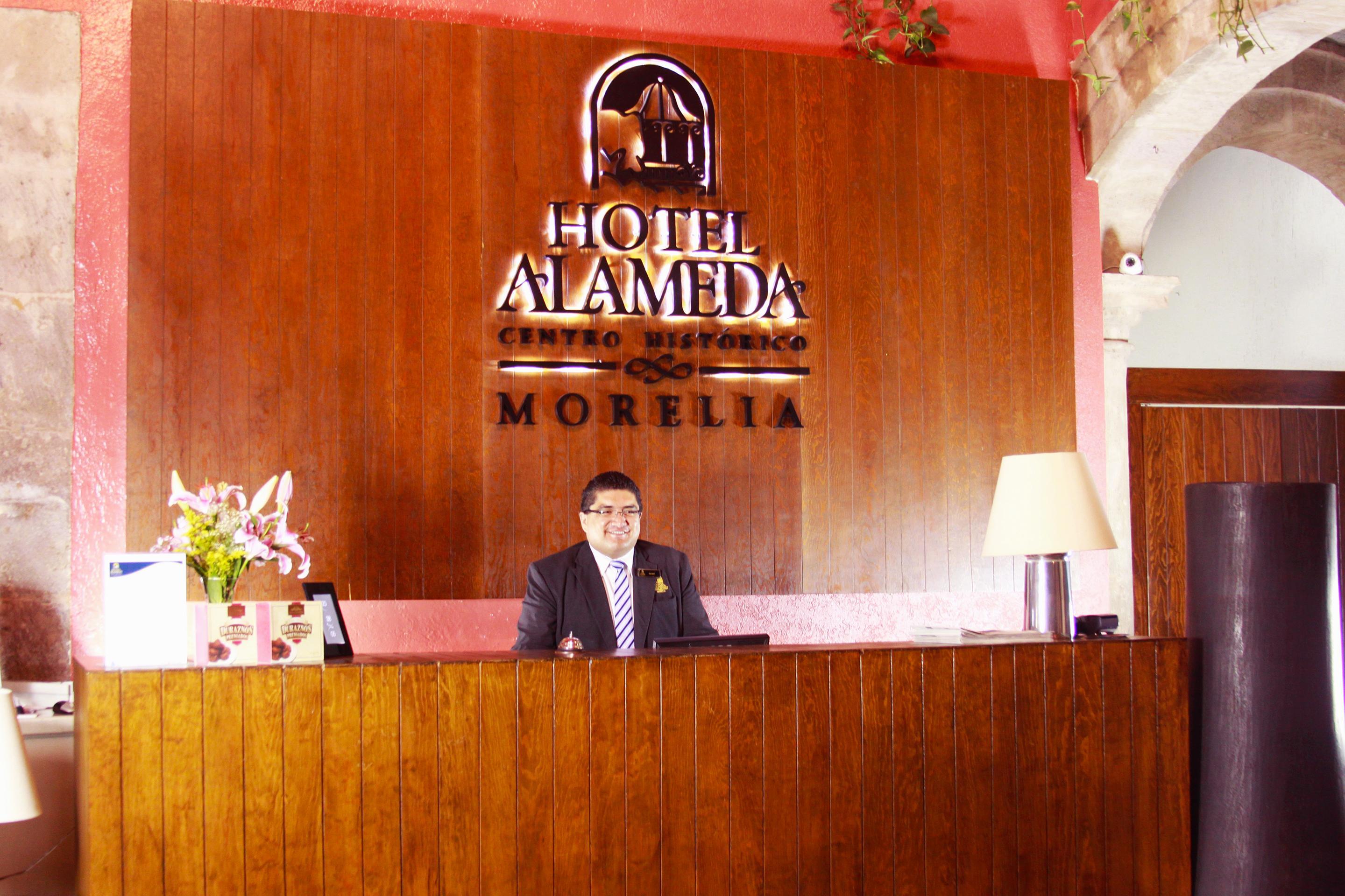 Hotel Alameda Centro Historico มอเรเลีย ภายนอก รูปภาพ
