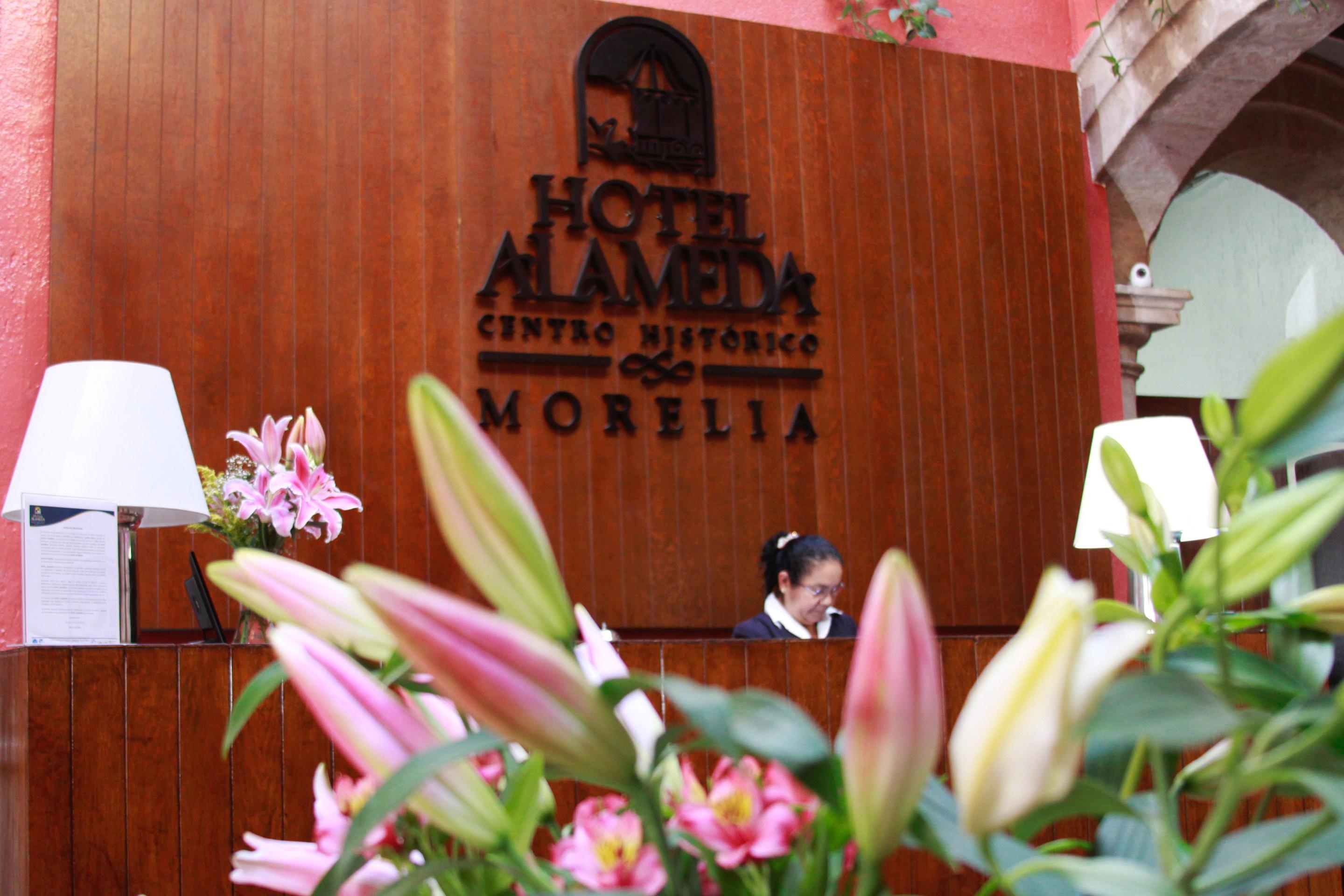 Hotel Alameda Centro Historico มอเรเลีย ภายนอก รูปภาพ